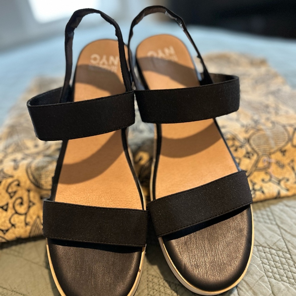 Steve Madden Black Minimalist Sandals